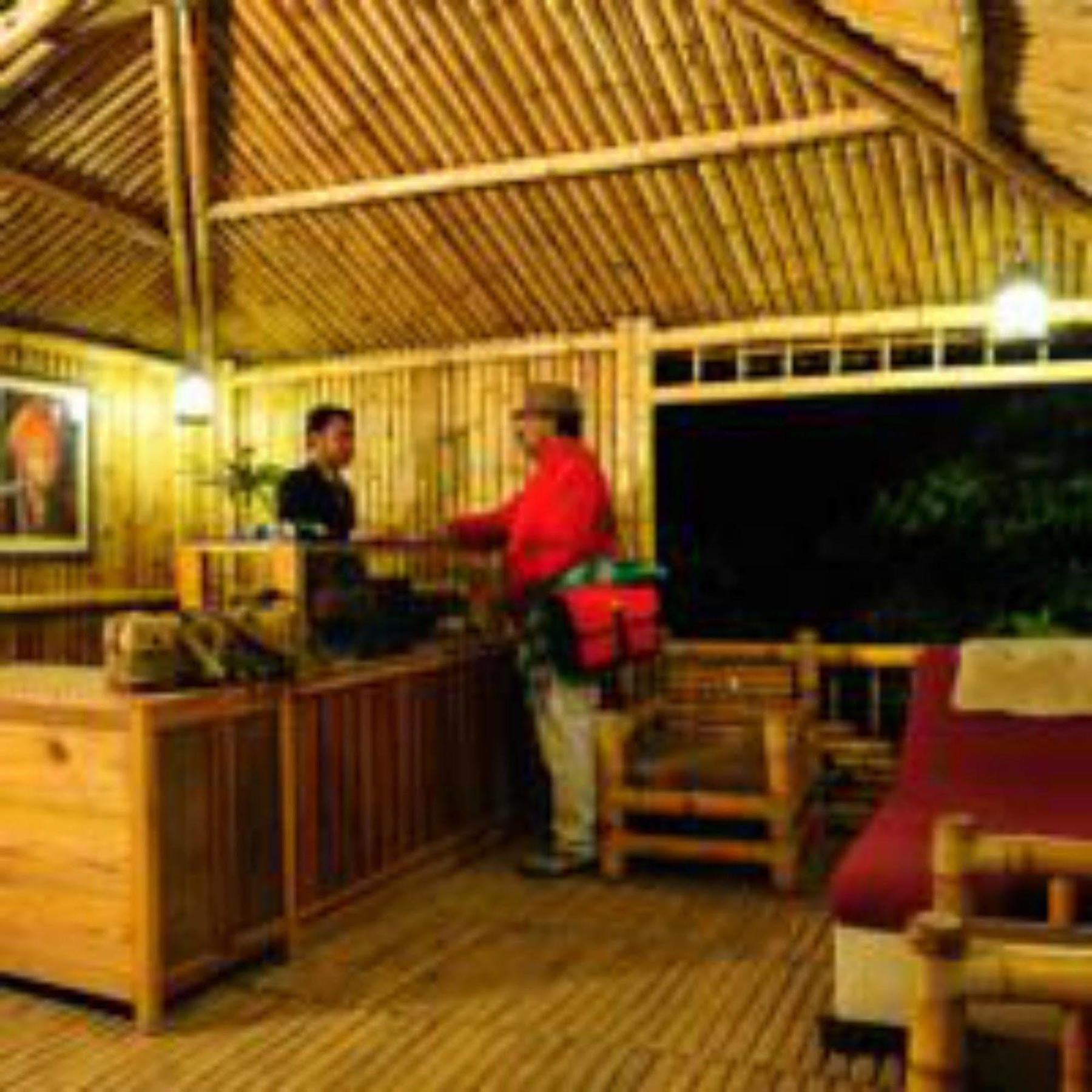 Lemon Tree Wildlife Resort, Bandhavgarh Tāla Buitenkant foto