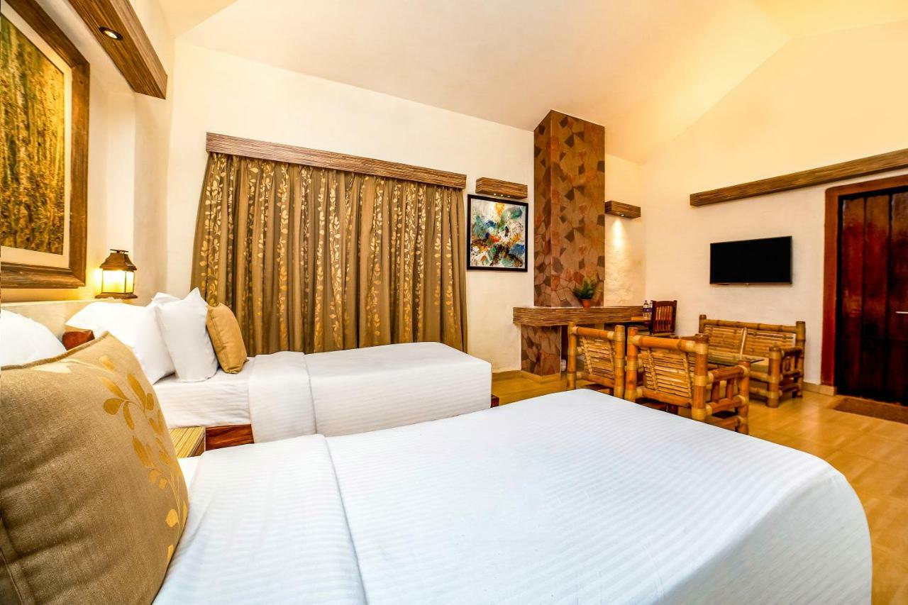 Lemon Tree Wildlife Resort, Bandhavgarh Tāla Buitenkant foto