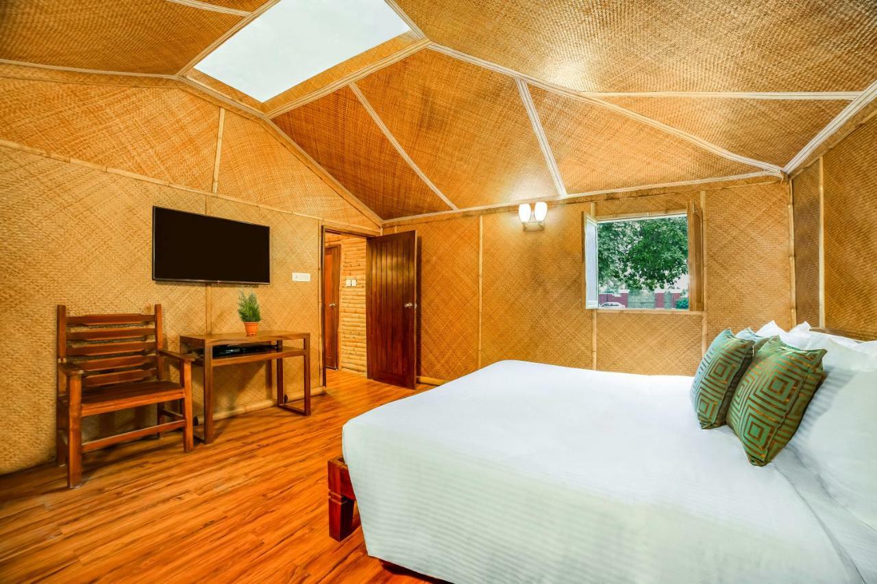Lemon Tree Wildlife Resort, Bandhavgarh Tāla Buitenkant foto
